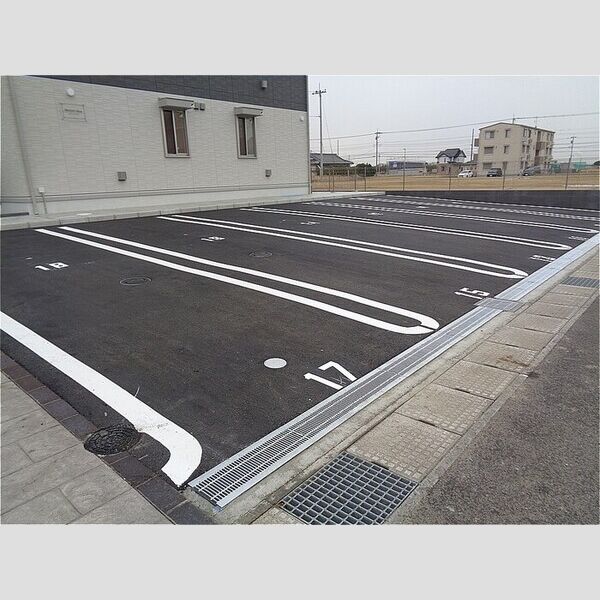 駐車場 (駐車場)