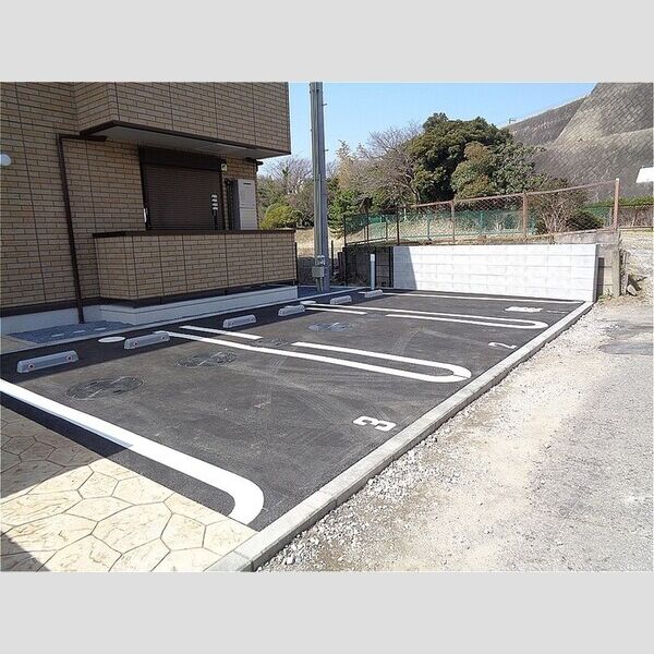 駐車場 (駐車場)