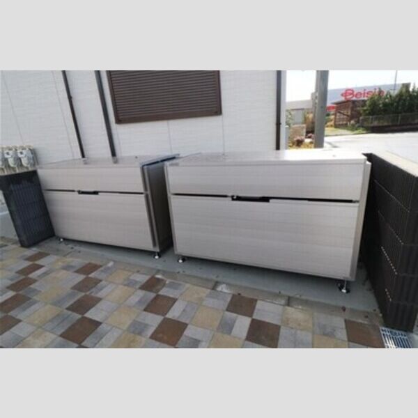 現地周辺 (ゴミストッカー)