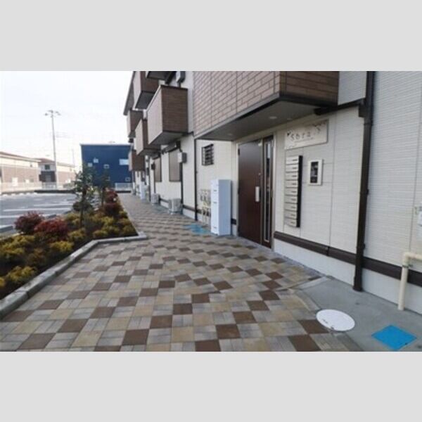 エントランス (エントランス)