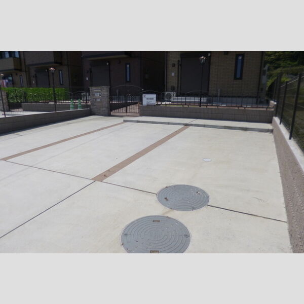 駐車場 (駐車場)