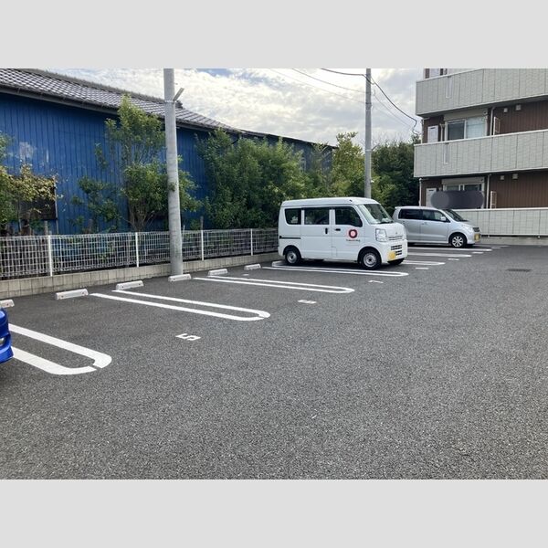 駐車場 (駐車場)