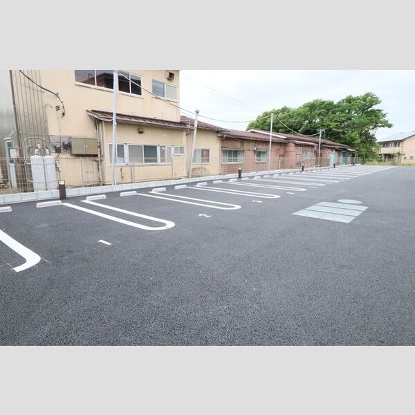 駐車場 (駐車場)