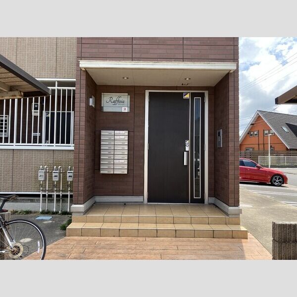 エントランス (エントランス)