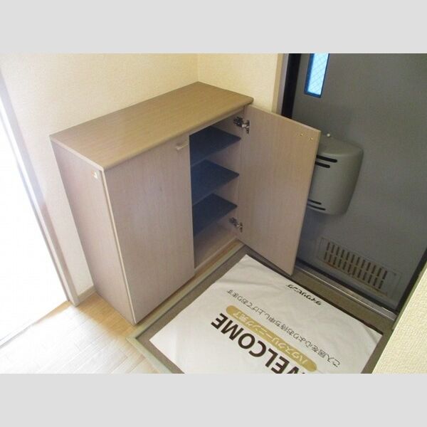 玄関 (シューズBOX)
