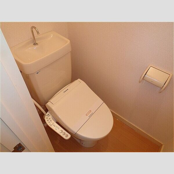 トイレ (温水洗浄暖房便座)