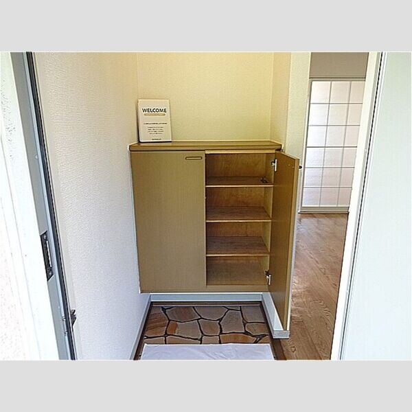 玄関 (シューズBOX)