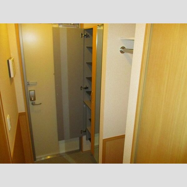 玄関 (シューズBOX)