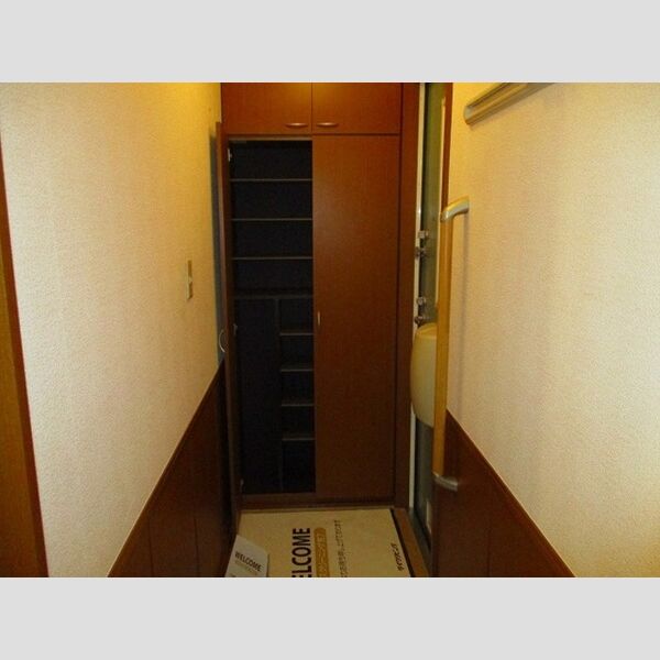 玄関 (シューズBOX)