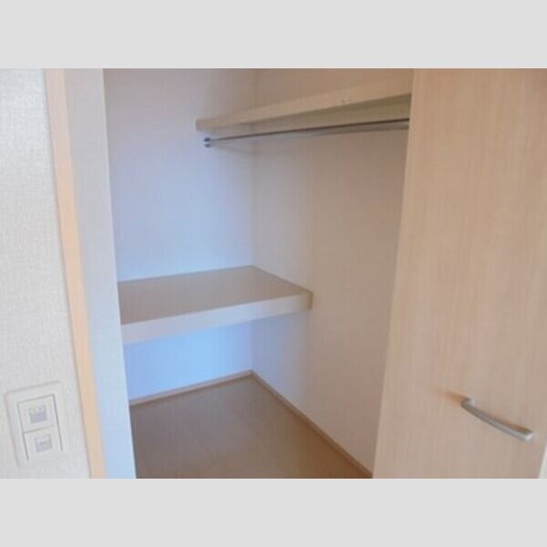 収納 (ウォークインクローゼット)