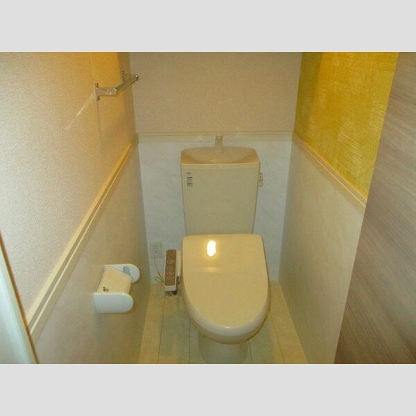 トイレ (温水洗浄暖房便座)