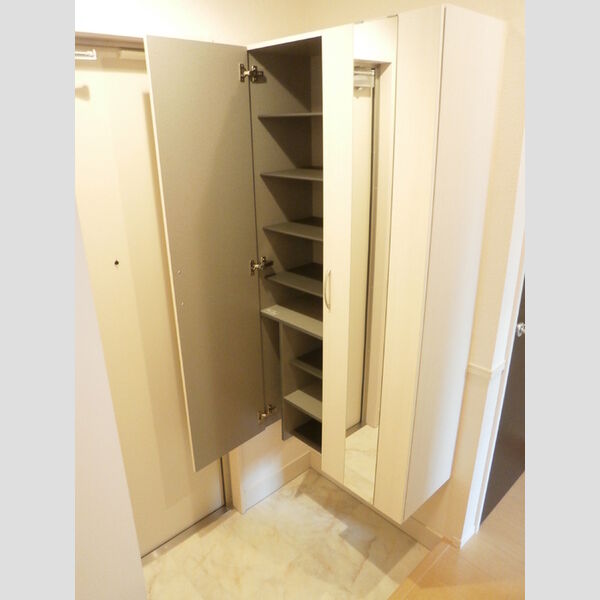 玄関 (シューズBOX)