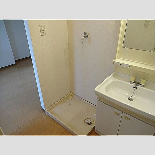 その他 (洗濯機置き場)