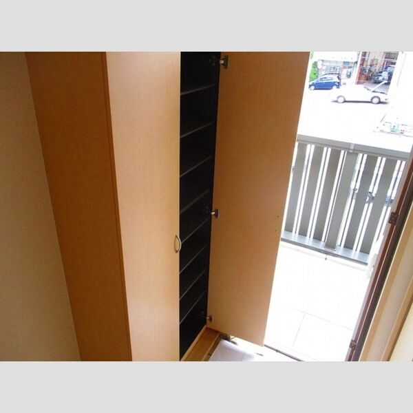 玄関 (シューズBOX)