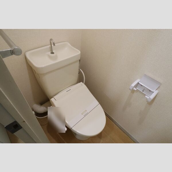 トイレ (温水洗浄便座)