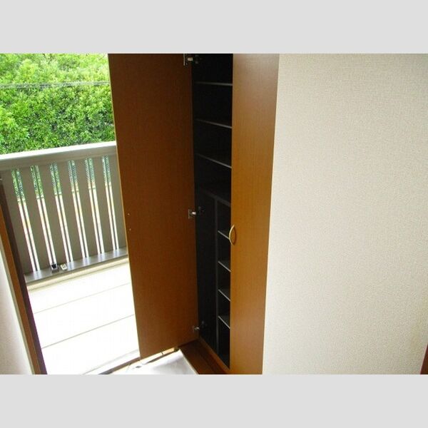 玄関 (シューズBOX)