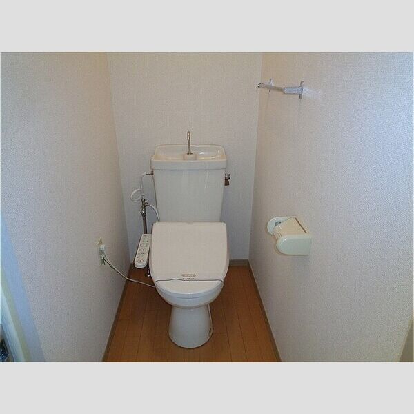 トイレ (温水洗浄暖房便座)