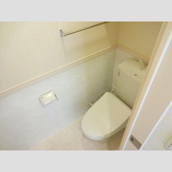 トイレ (温水洗浄暖房便座)