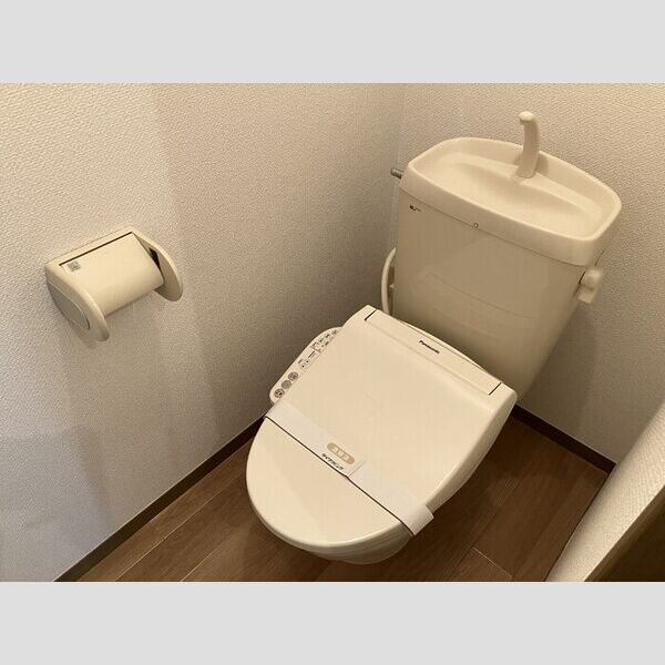 トイレ (温水洗浄暖房便座)