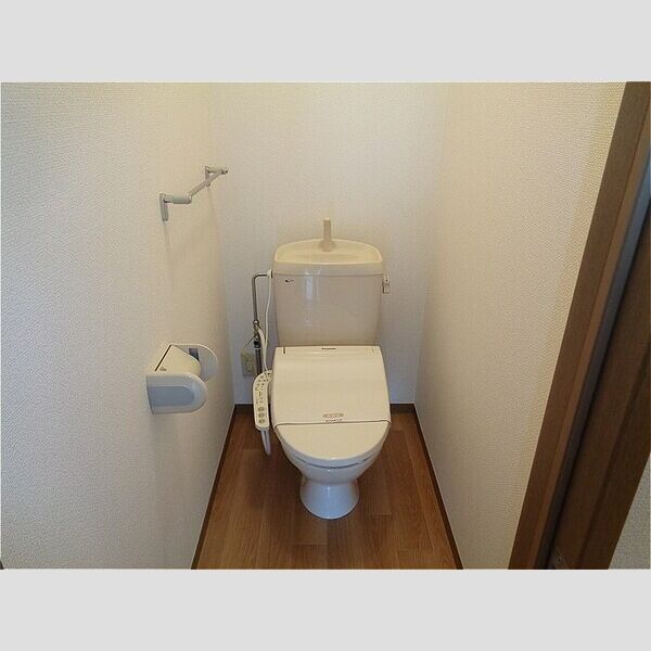 トイレ (温水洗浄暖房便座)