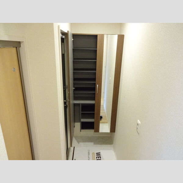 玄関 (シューズBOX)