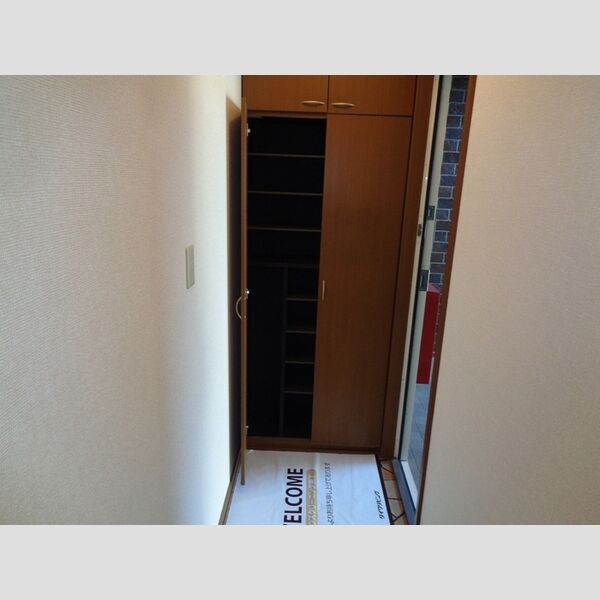玄関 (シューズBOX)