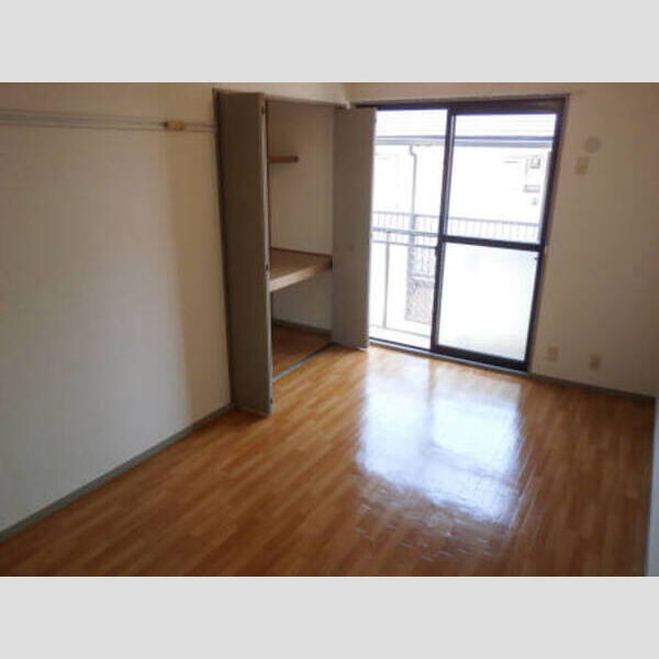 居室・リビング (居室B201)