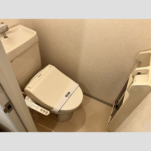 トイレ (温水洗浄暖房便座)