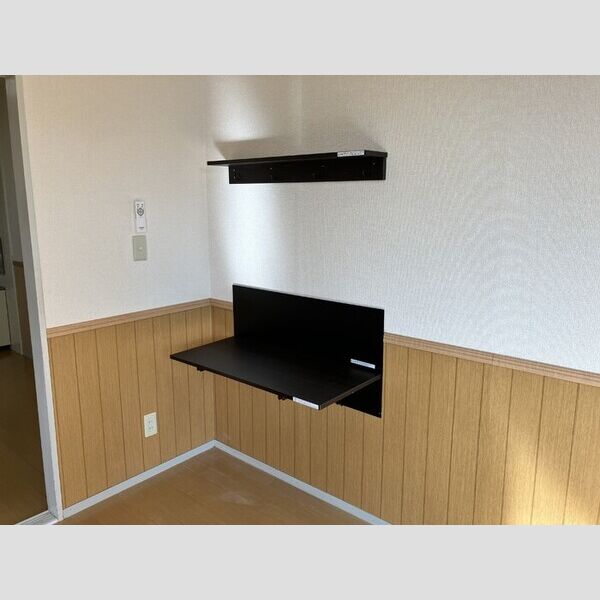 その他設備 (ワークデスク)