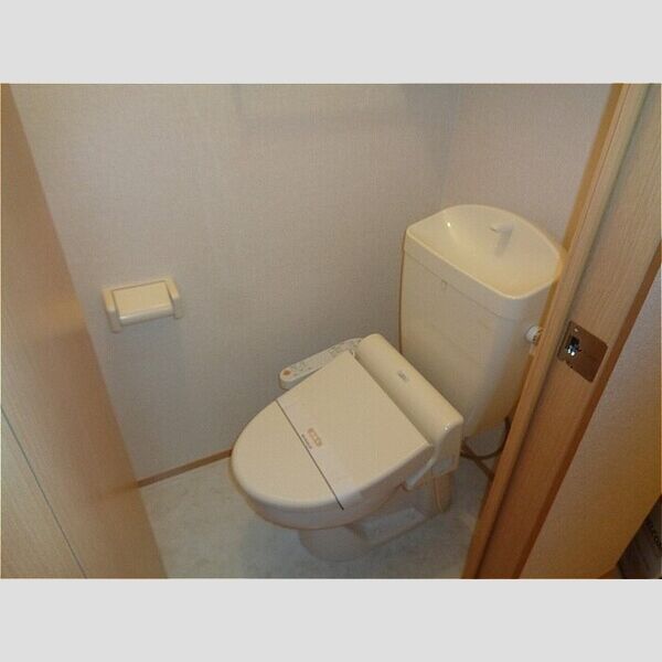 トイレ (温水洗浄暖房便座)