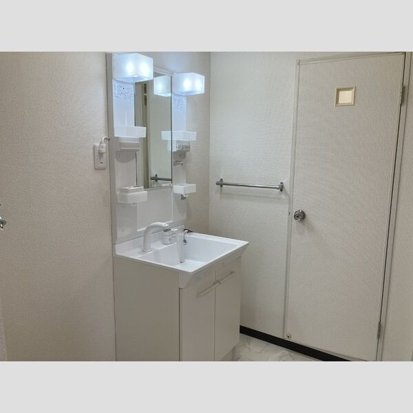 洗面所 (洗髪洗面化粧台)