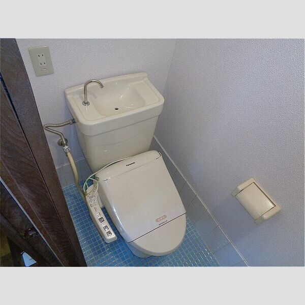 トイレ (温水洗浄暖房便座)