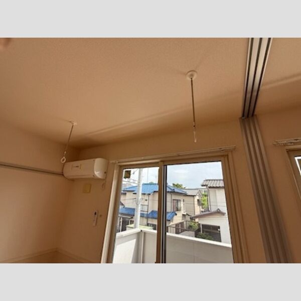 その他設備 (室内物干し)