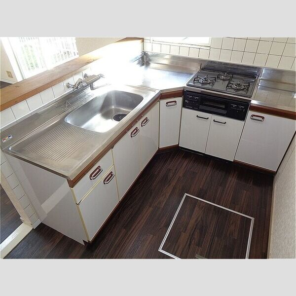 キッチン (システムキッチン)