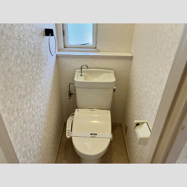 トイレ (温水洗浄暖房便座)