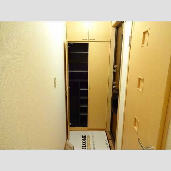 玄関 (シューズBOX)