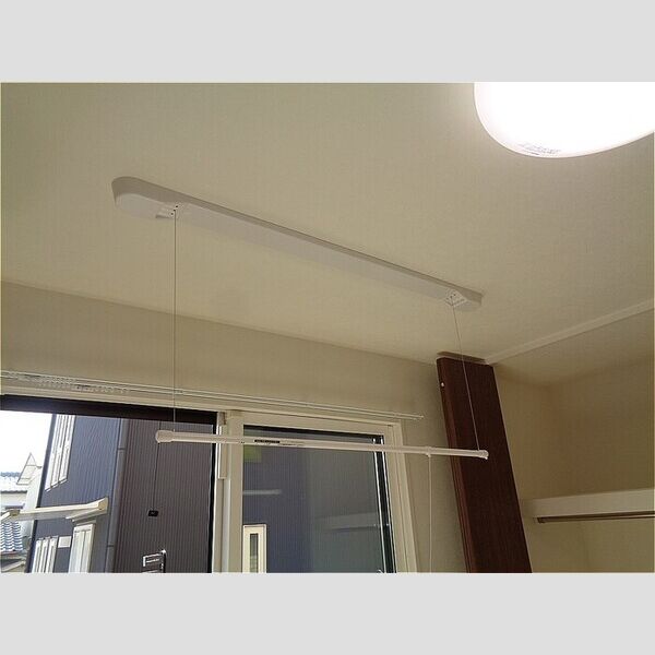 その他 (室内物干し)