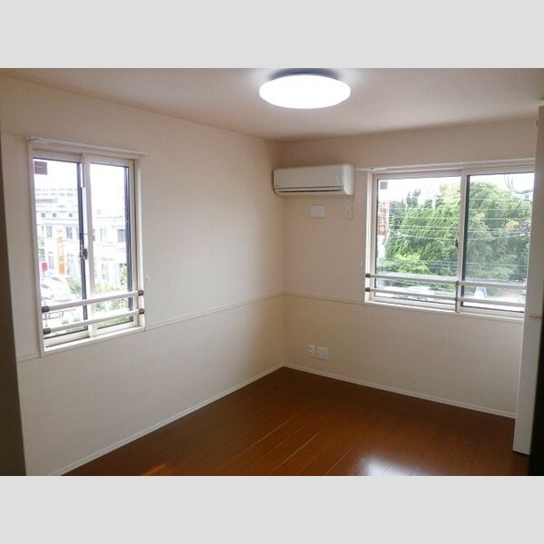 その他設備 (全室照明　エアコン付)