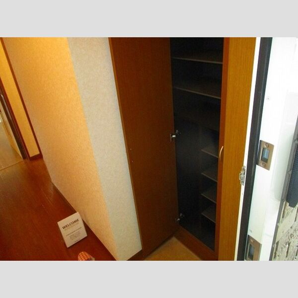 玄関 (シューズBOX)