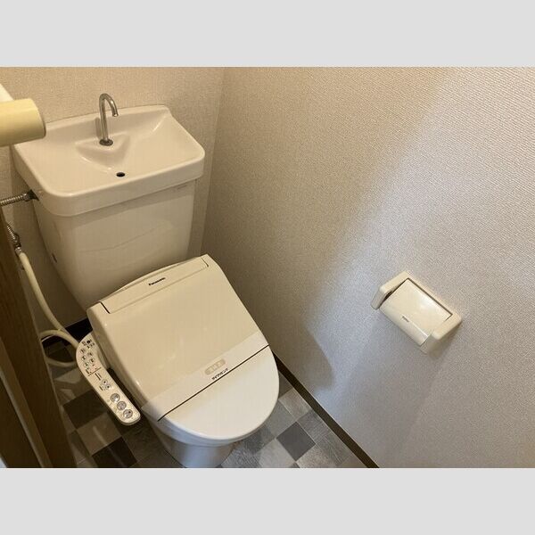 トイレ (温水洗浄暖房便座)