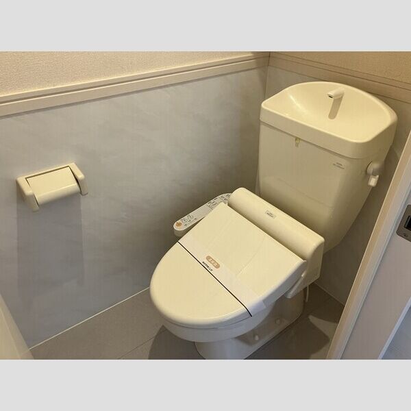 トイレ (温水洗浄暖房便座)