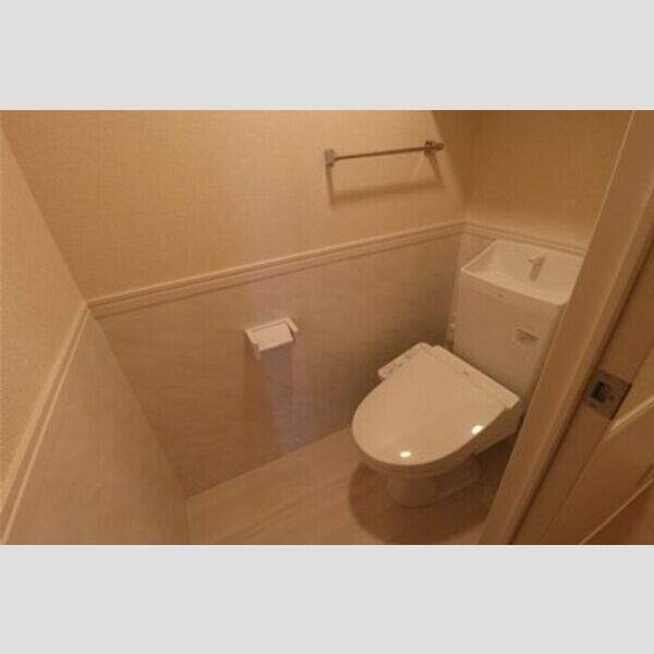 トイレ (温水洗浄暖房便座)