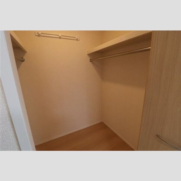 収納 (ウォークインクローゼット)