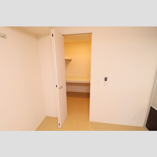 収納 (ウォークインクローゼット)