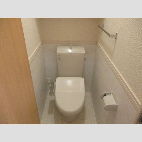 トイレ (温水洗浄暖房便座)