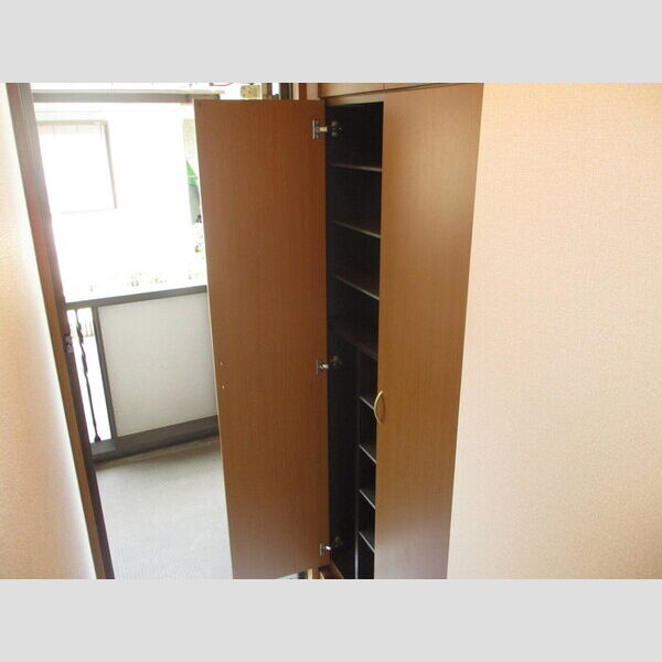 玄関 (シューズBOX)