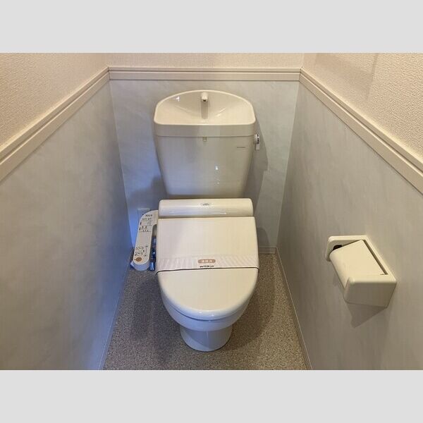 トイレ (温水洗浄暖房便座)