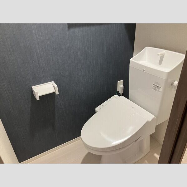 トイレ (温水洗浄暖房便座)