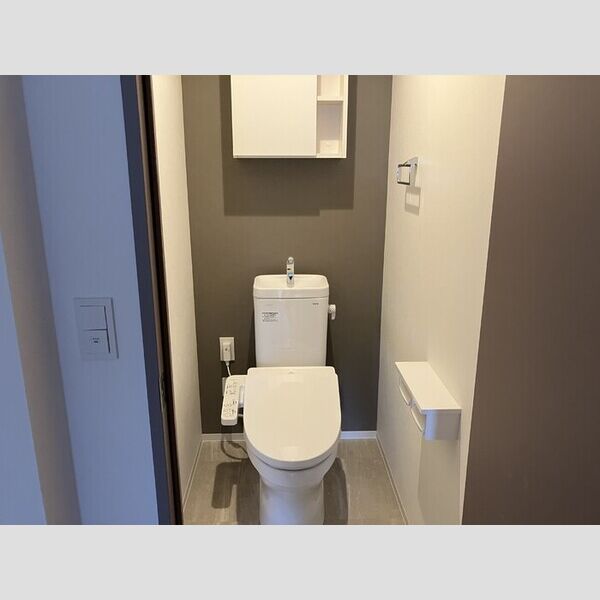 トイレ (温水洗浄暖房便座)