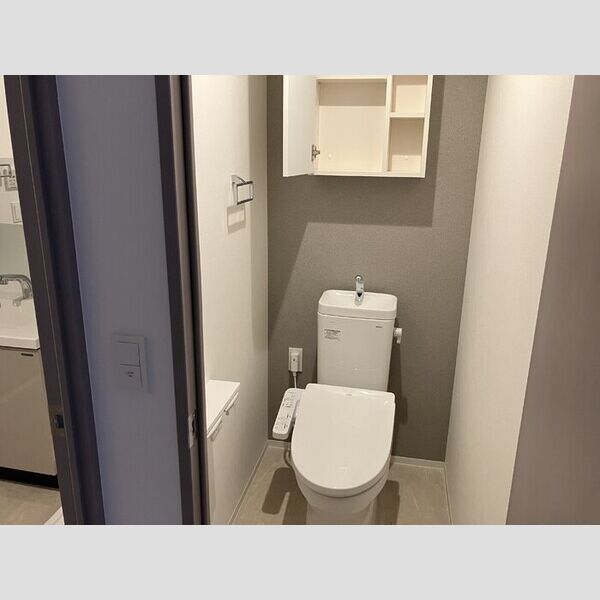 トイレ (温水洗浄暖房便座)